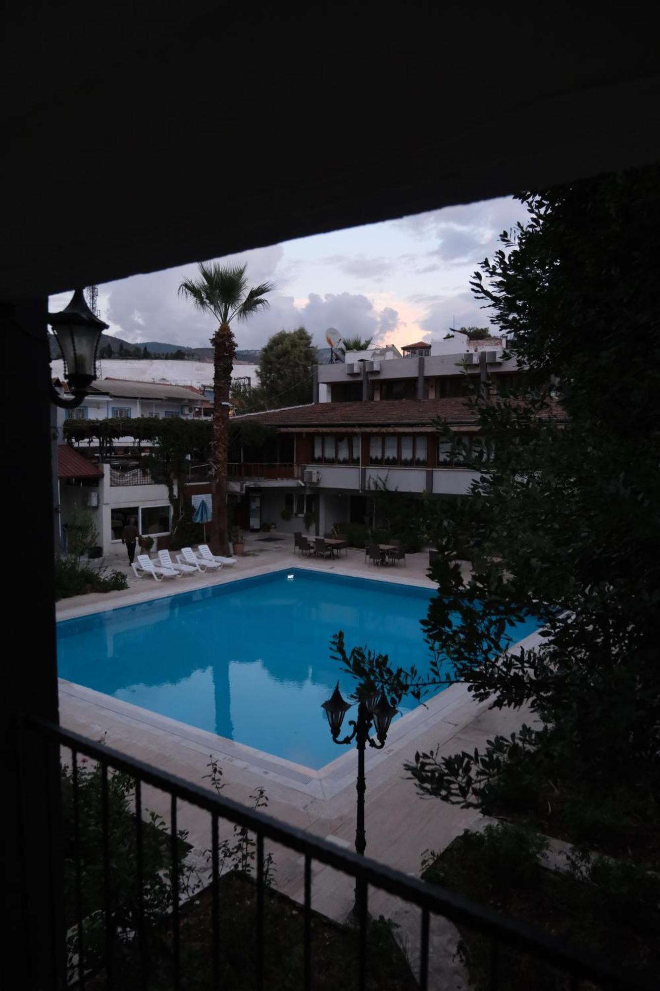 Artemis Yoeruek Otel Old Town Памуккале Екстериор снимка