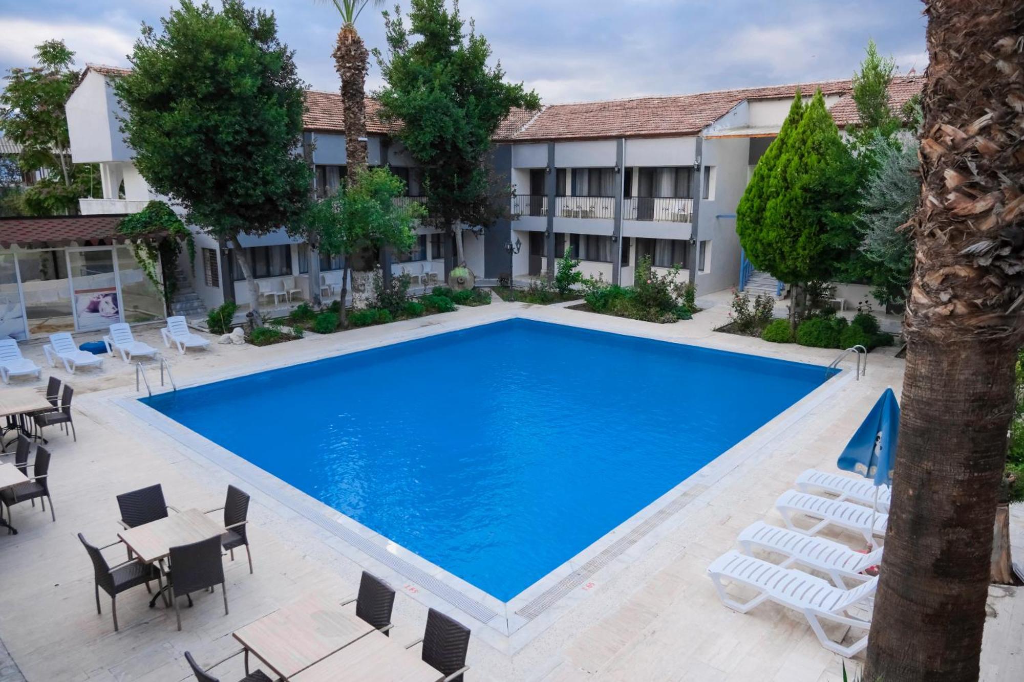 Artemis Yoeruek Otel Old Town Памуккале Екстериор снимка